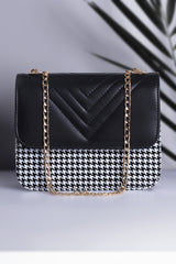 Shoulder Bag ChevronFlap - Black