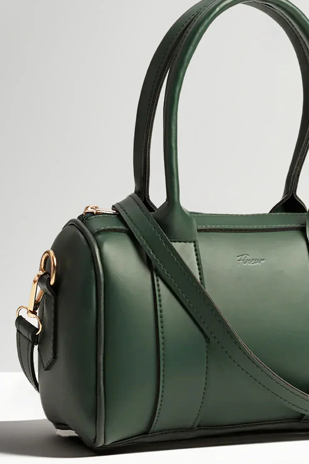 The Handbag Pace Duffle - Green
