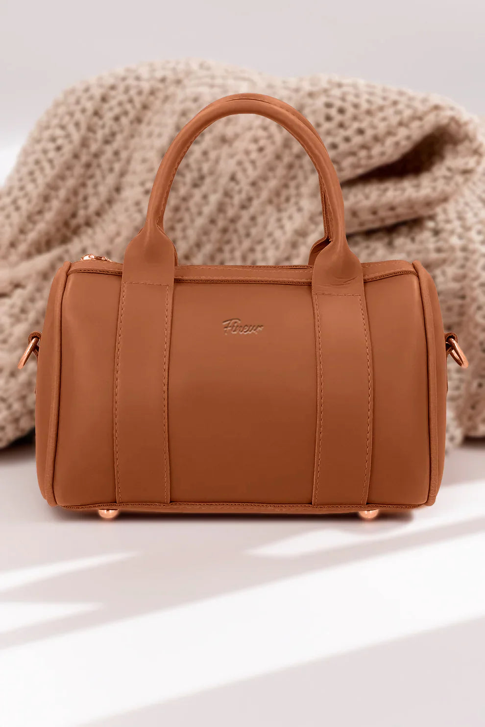 The Handbag Pace Duffle - Caramel
