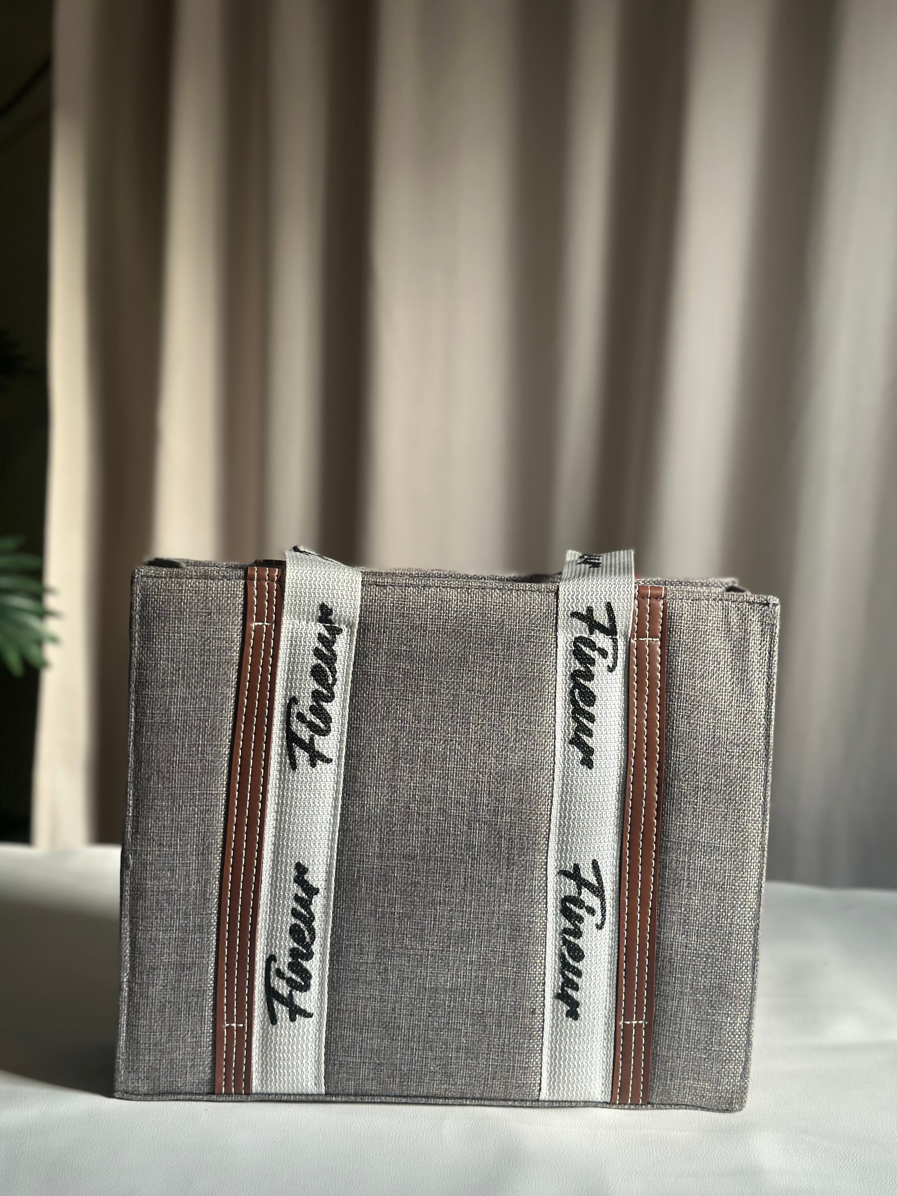 Fineur Canvas Modern Muse Tote - Grey