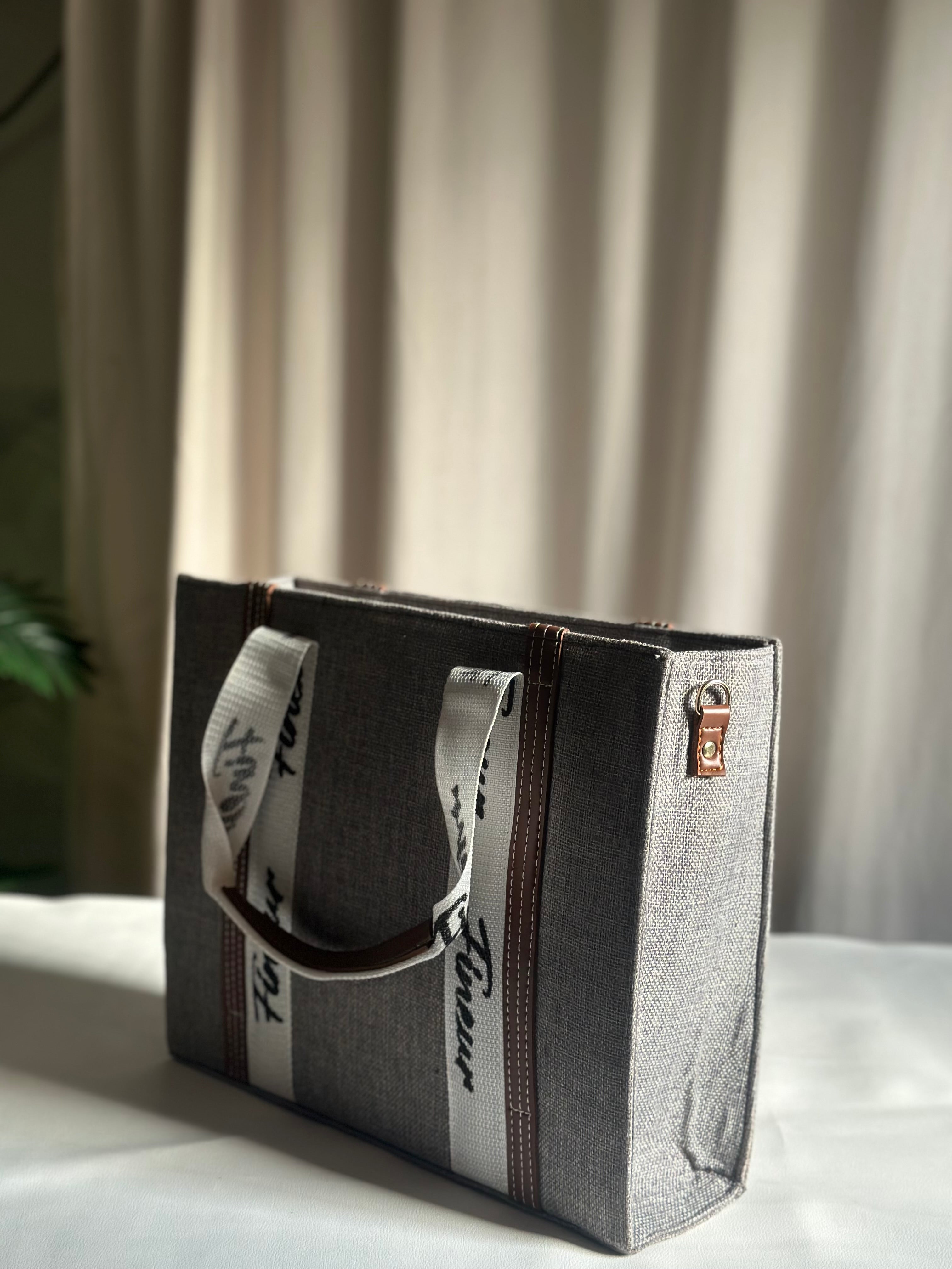 Fineur Canvas Modern Muse Tote - Grey